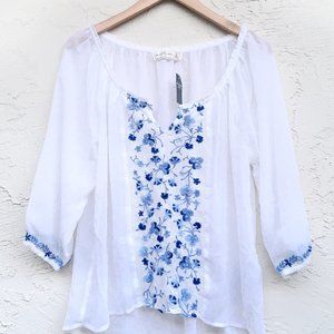 A&F Classy Embroidered Chiffon Top w/ 3/4 Sleeves (S)